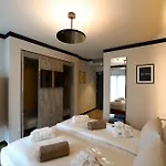 Dirce - Adults Only 利莫内-苏尔加达
