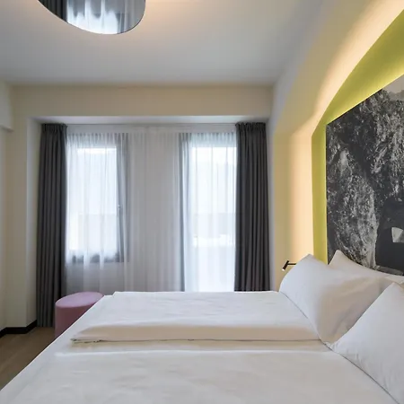 Dirce Hotel 4*