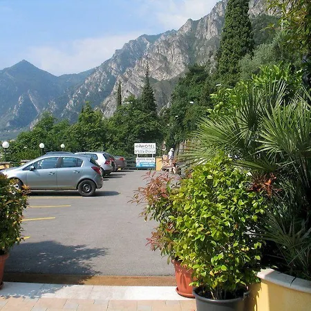 Dirce Hotel