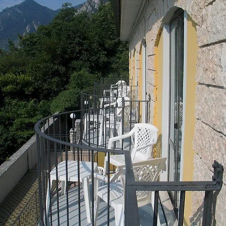 Dirce 4* Limone sul Garda