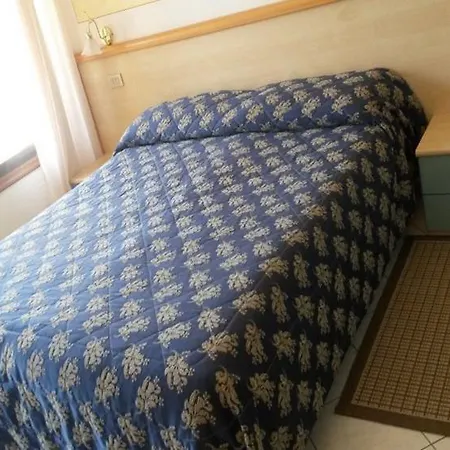 ホテル Dirce - Adults Only リモーネ・スル・ガルダ