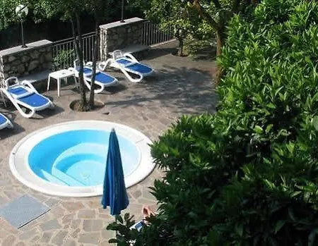 Dirce 4* Limone sul Garda