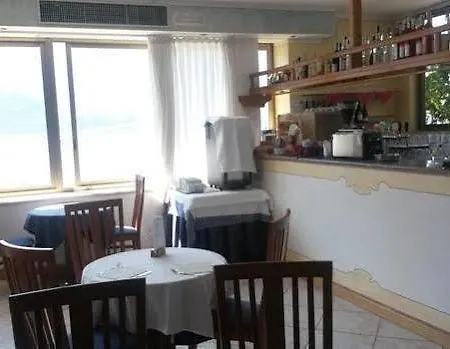 Dirce Hotel Limone sul Garda
