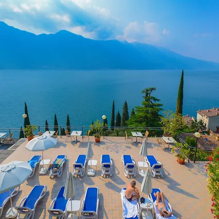 Dirce Hotel Limone sul Garda