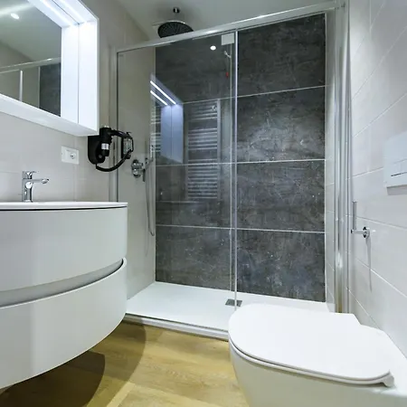Hotell Dirce - Adults Only